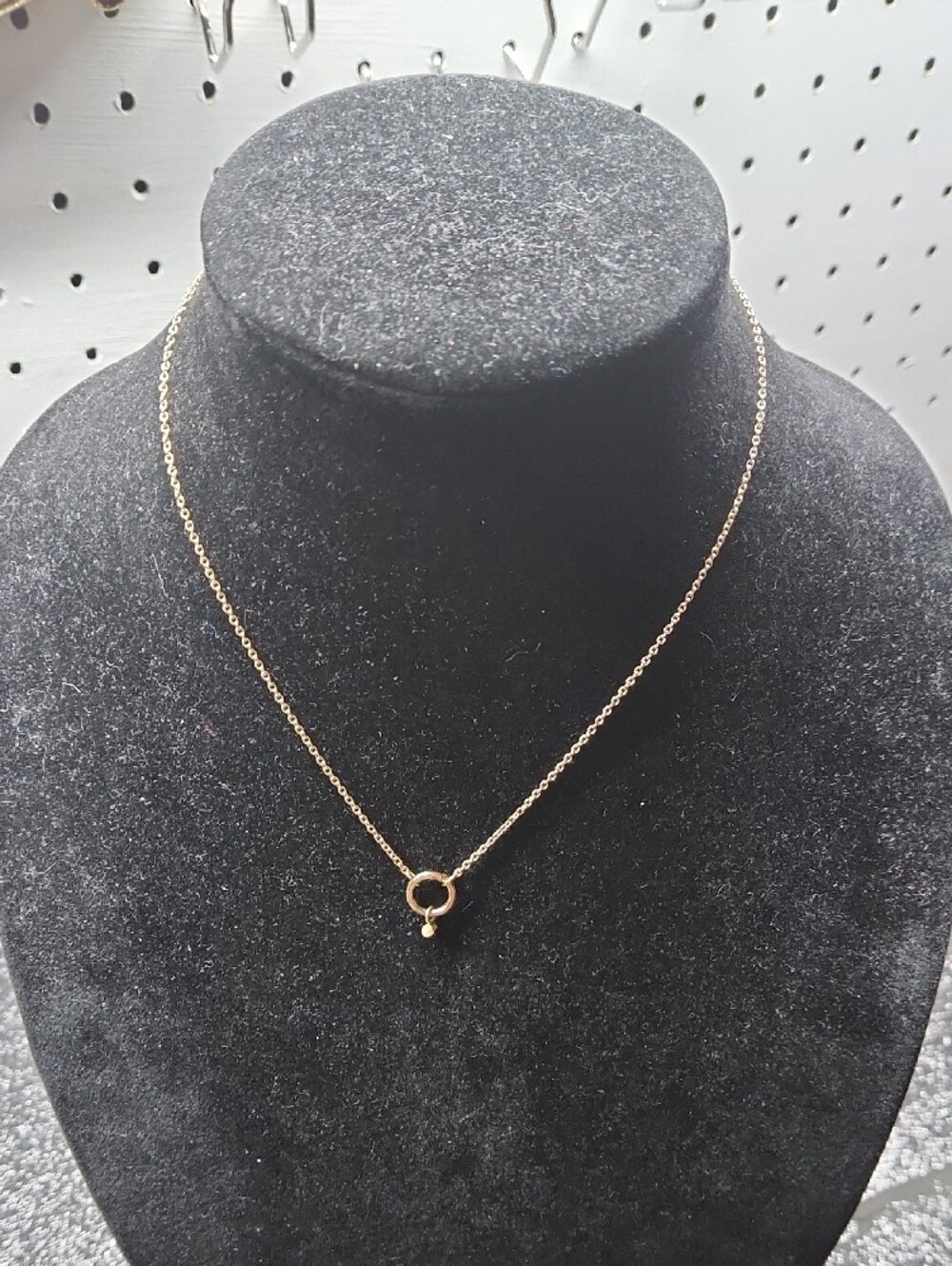 Marked And Unmarked Gold-tone Bundle - Picture 9 of 14